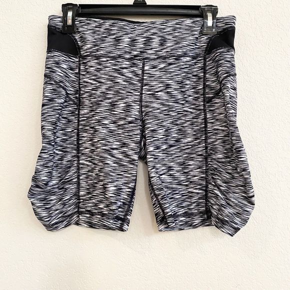 CALVIN KLEIN Performance Workout Yoga M Exercise‎ Black White Quick Dry Shorts - Picture 3 of 8